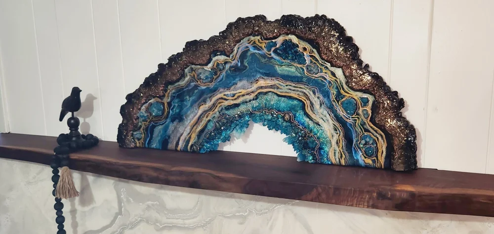 Geodes & minerals: artwork by Kristi Moomey